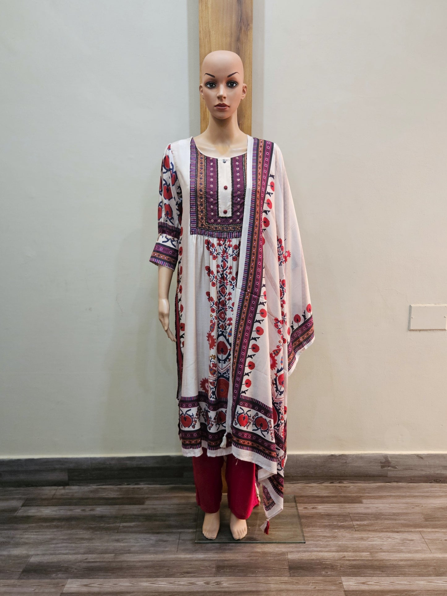 Cream Purple Pure Muslin Dupatta Set