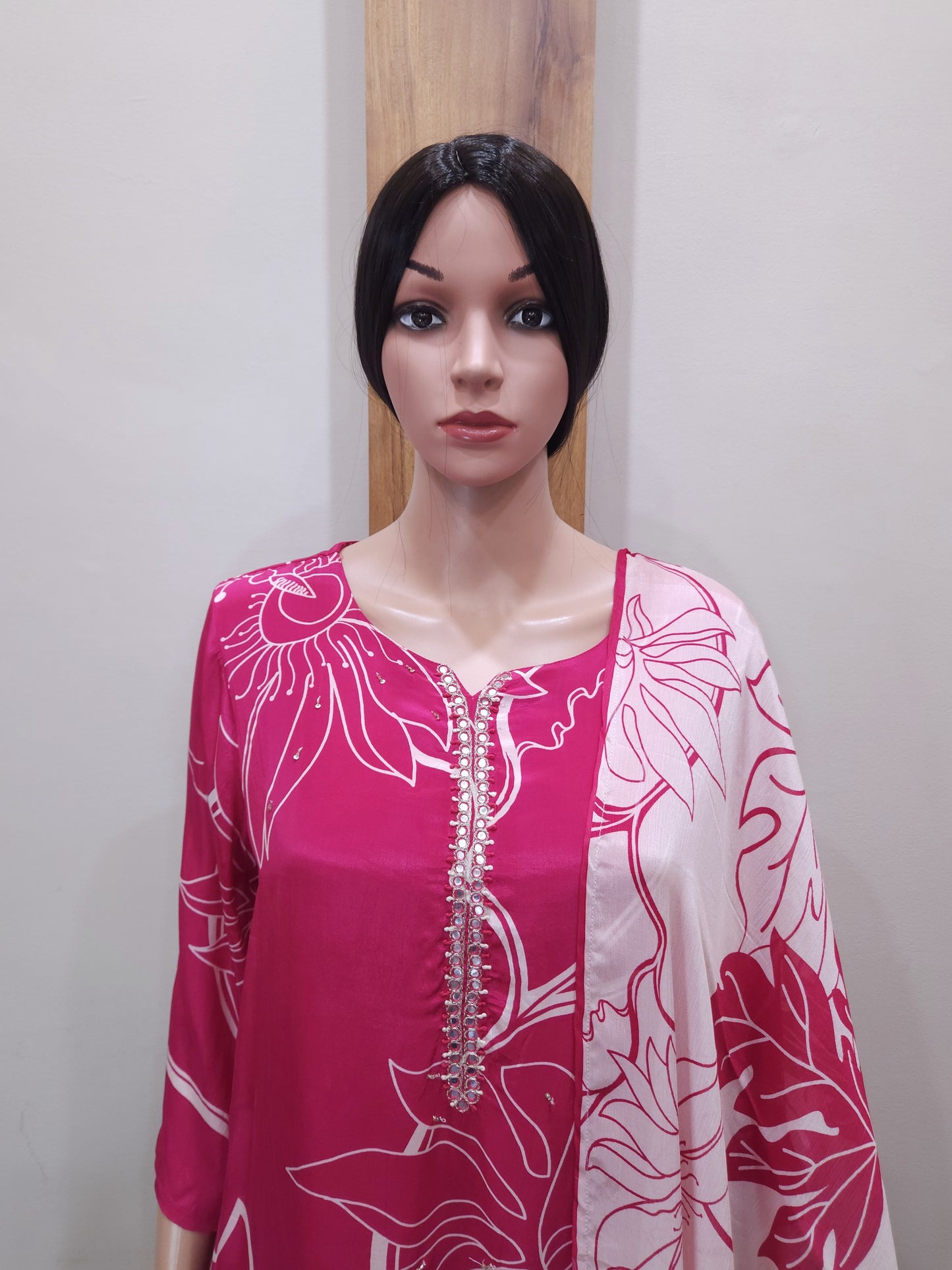 Red Floral Muslin Partywear Embroidered Dupatta Set
