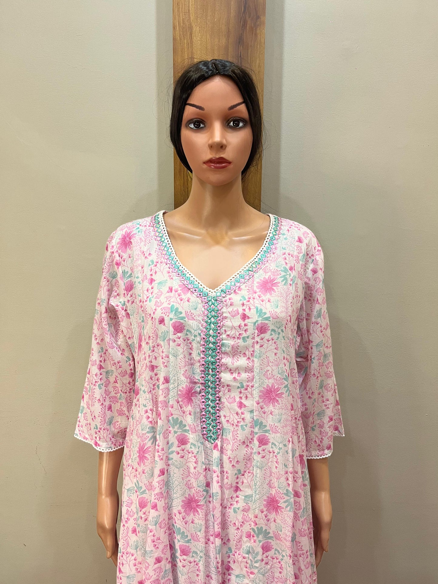 White pink mul cotton ds