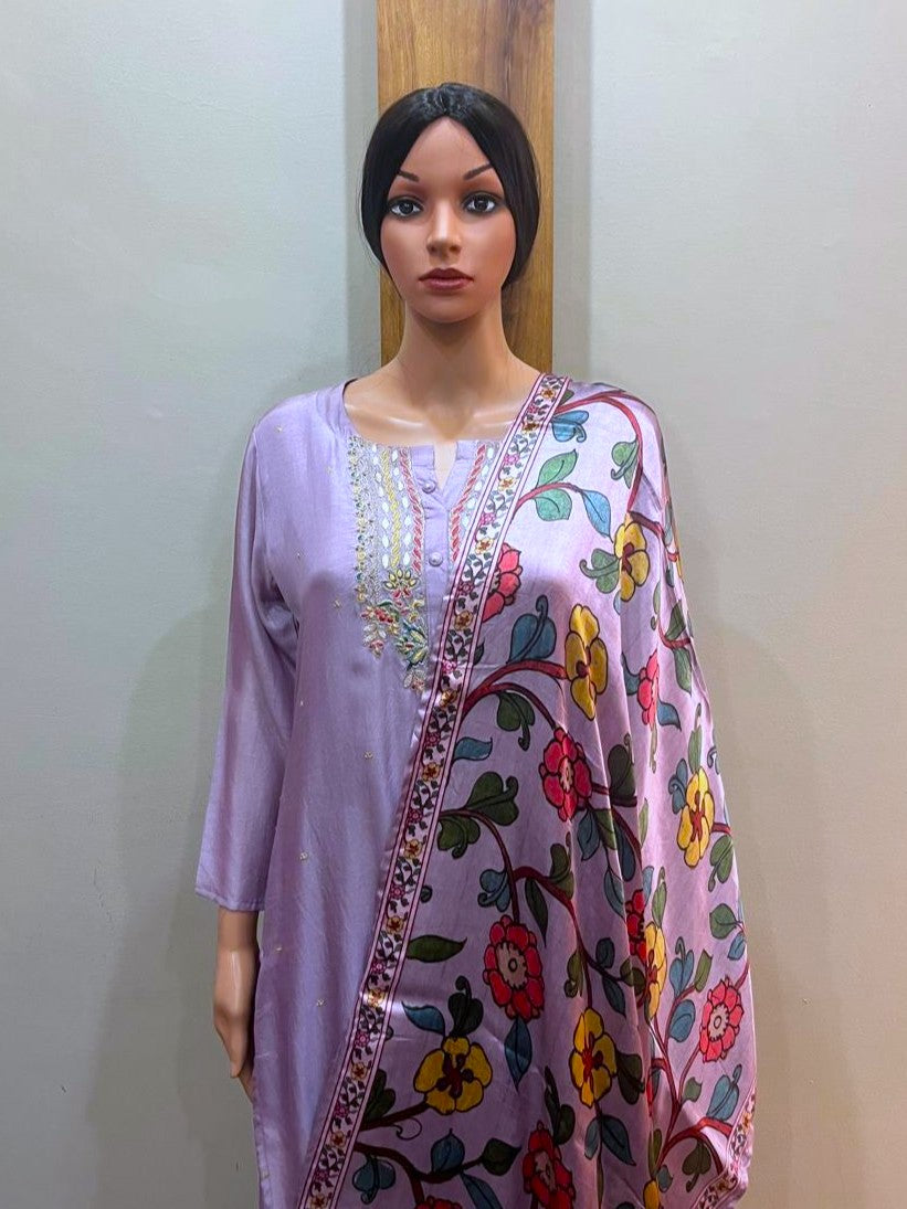 Lavender Dola Silk Kurta with Pant and Russian Silk Printed Dupatta