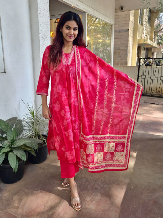 Pink Cotton V Neck Dupatta Set