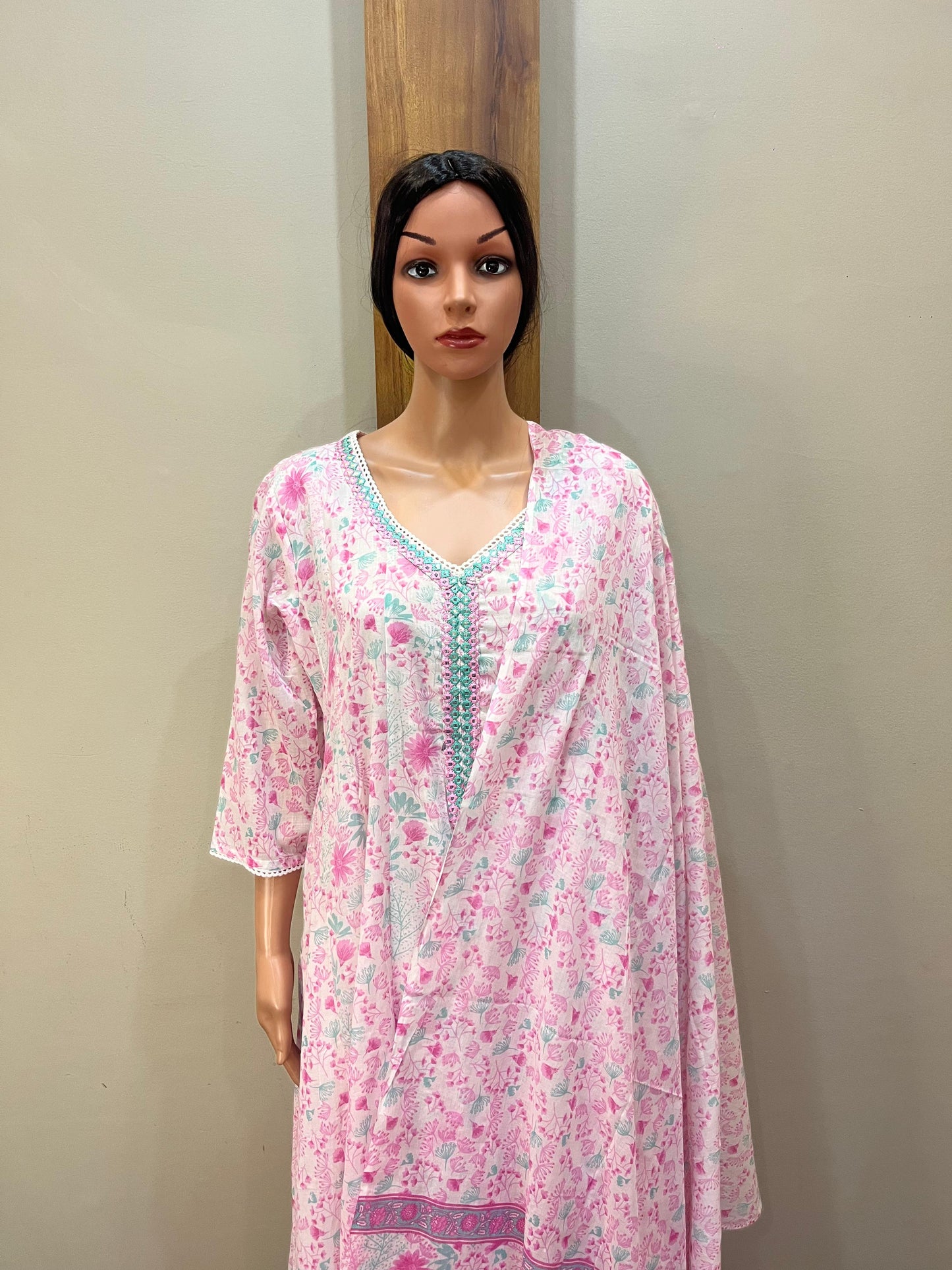 White pink mul cotton ds