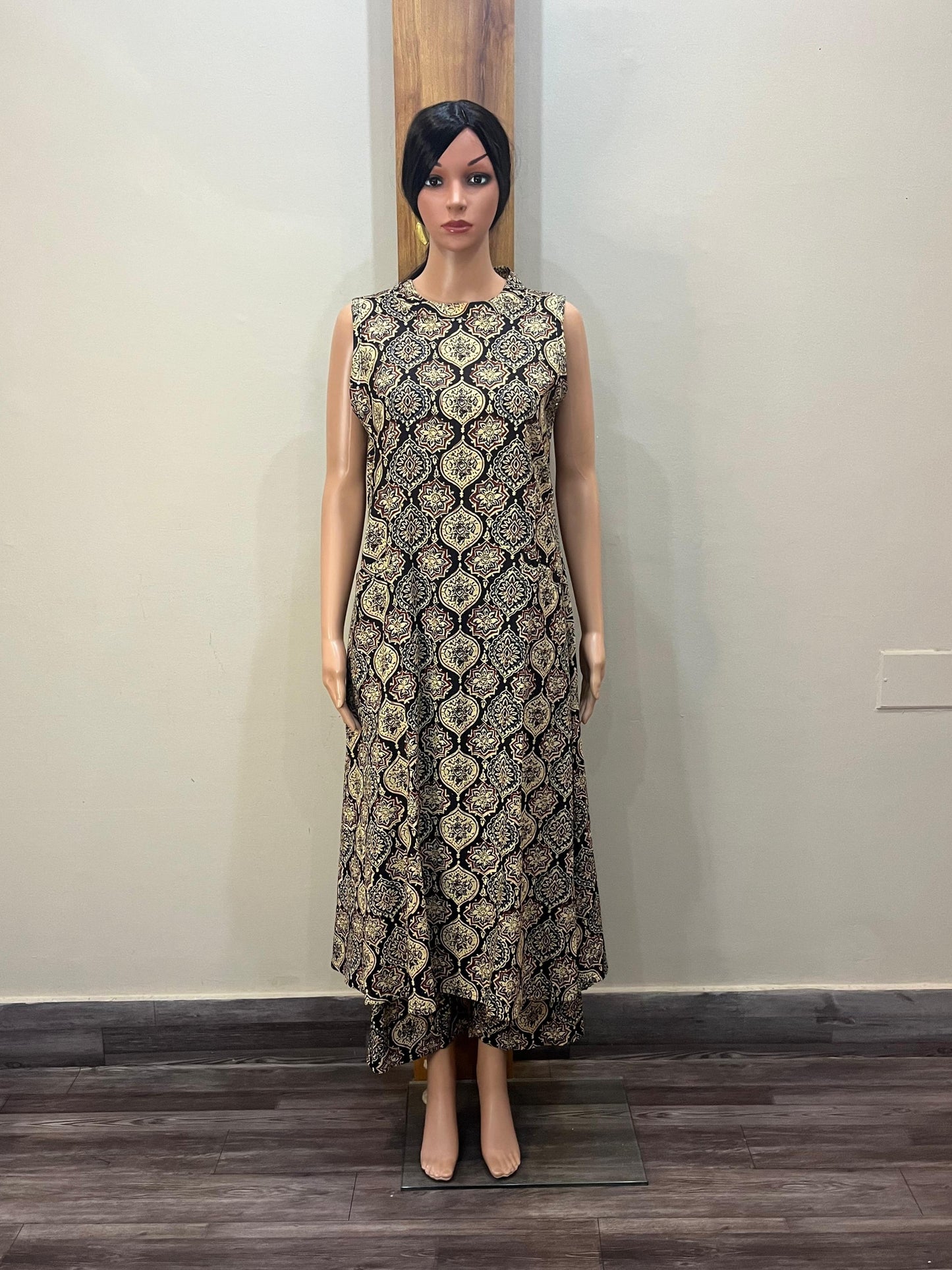 Blue kalamkari sleevesless ps