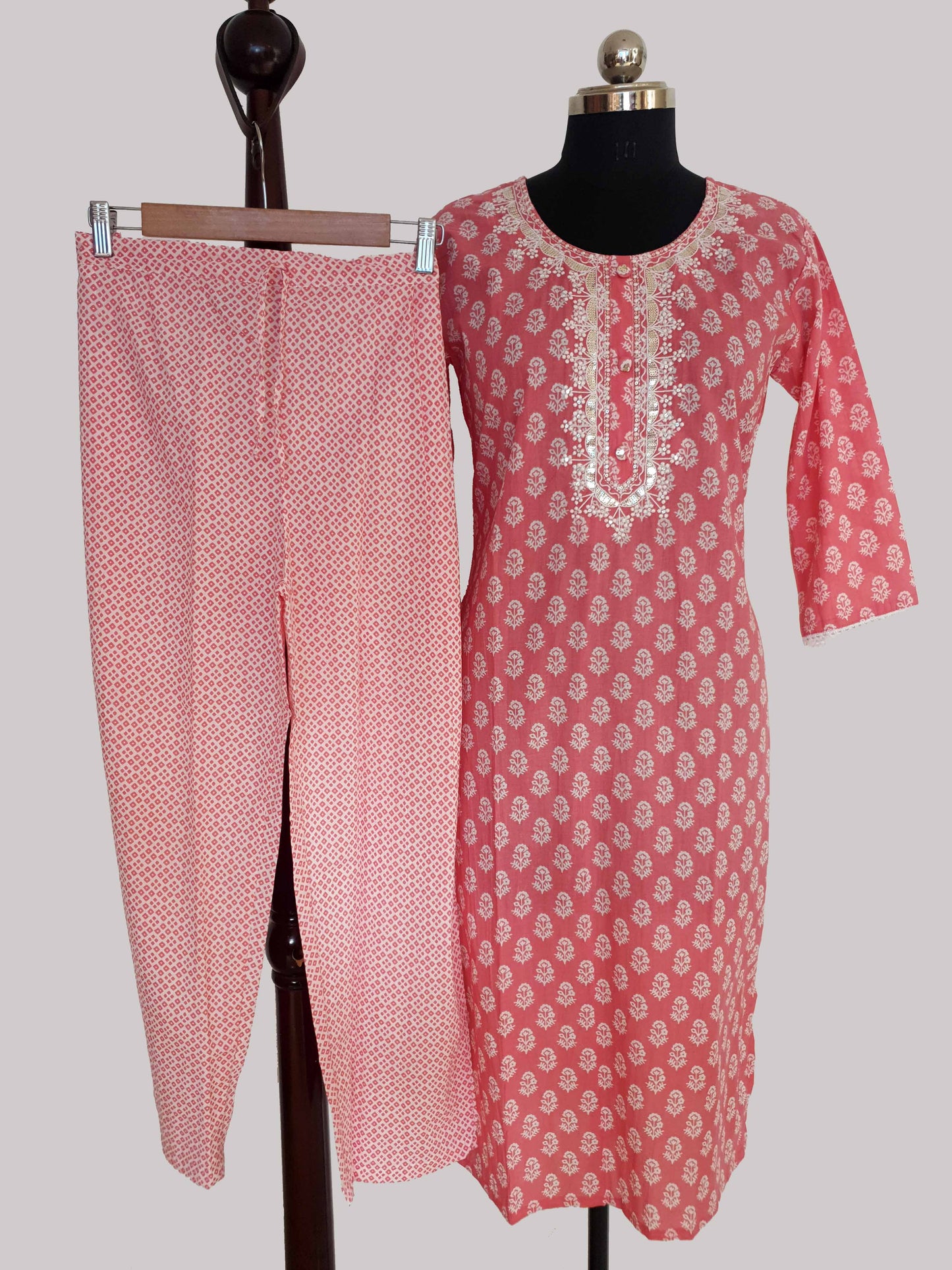 Pink Cotton Sequin Embroidered Kurta with Pant